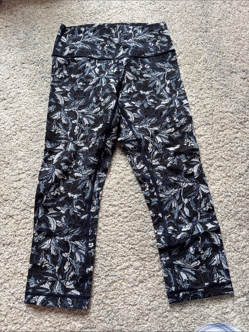 lululemon athletica Black & White Botanical Capri Leggings